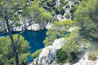 Eau douce souterraine sous les plages du Var : le secret méditerranéen