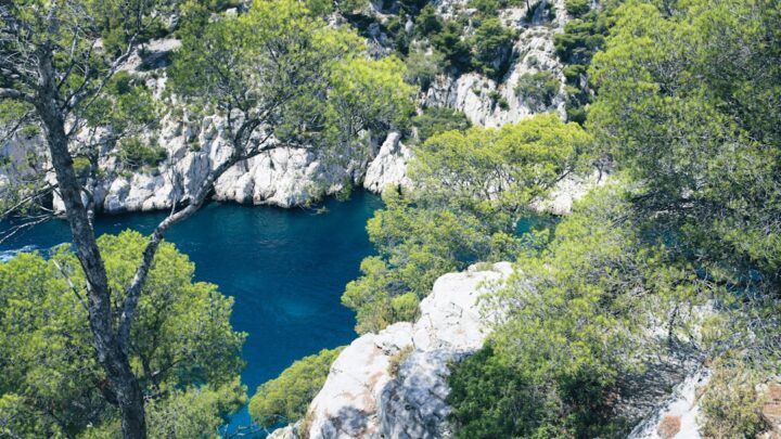 Eau douce souterraine sous les plages du Var : le secret méditerranéen